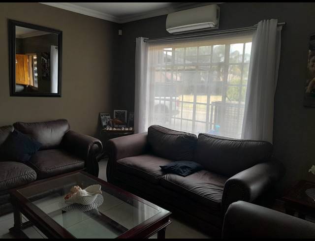 4 BEDROOM HOUSE FOR SALE IN WATERVAL EAST